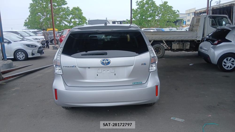 Toyota PRIUS ALPHA 2012 6844769-3