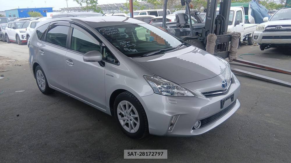 Toyota PRIUS ALPHA 2012 6844769-6