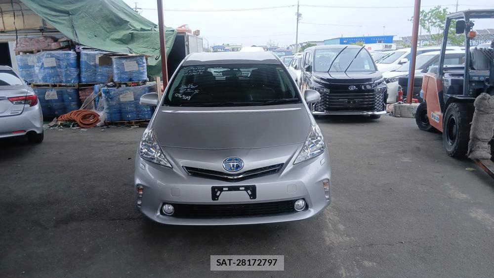 Toyota PRIUS ALPHA 2012 6844769-7