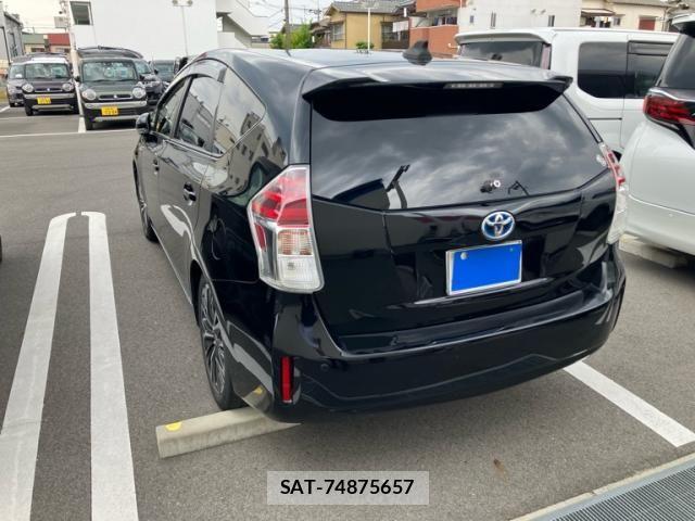 Toyota PRIUS ALPHA 2015-02 7562677-10