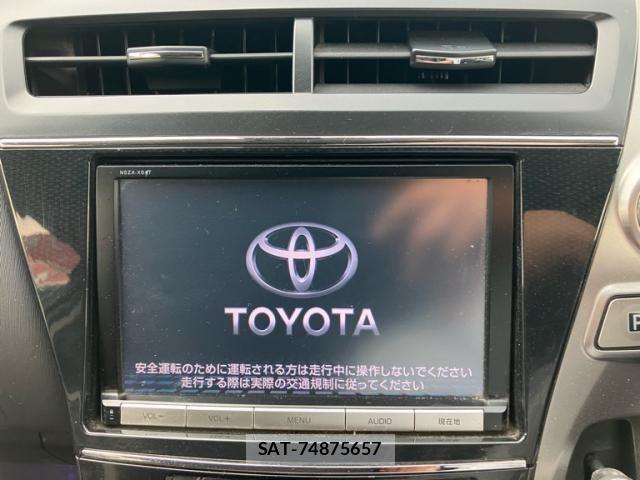 Toyota PRIUS ALPHA 2015-02 7562677-15
