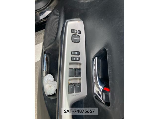 Toyota PRIUS ALPHA 2015-02 7562677-18