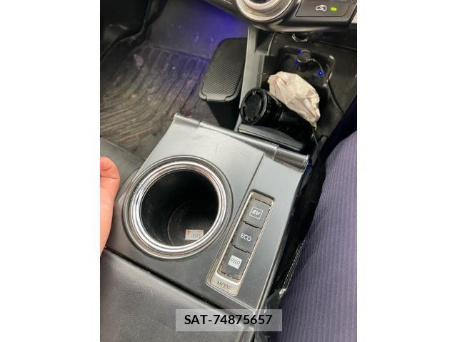 Toyota PRIUS ALPHA 2015-02 7562677-21