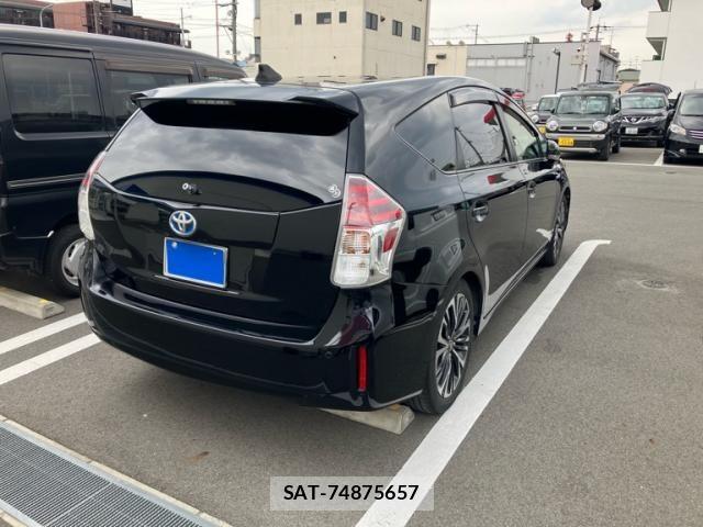 Toyota PRIUS ALPHA 2015-02 7562677-8