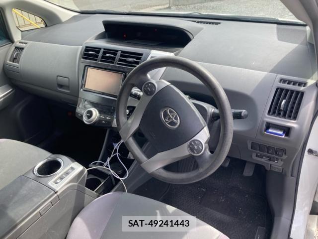 Toyota PRIUS ALPHA 2011-11 7562685-11