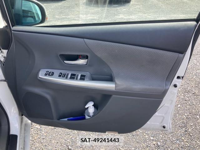 Toyota PRIUS ALPHA 2011-11 7562685-13