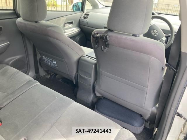 Toyota PRIUS ALPHA 2011-11 7562685-14