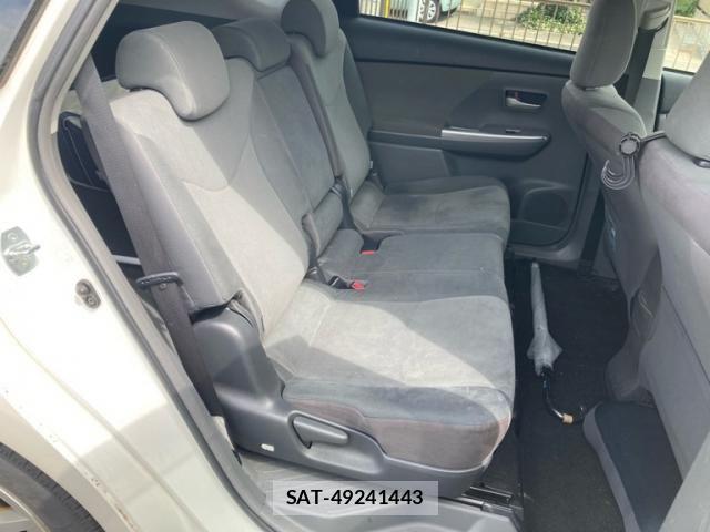Toyota PRIUS ALPHA 2011-11 7562685-15