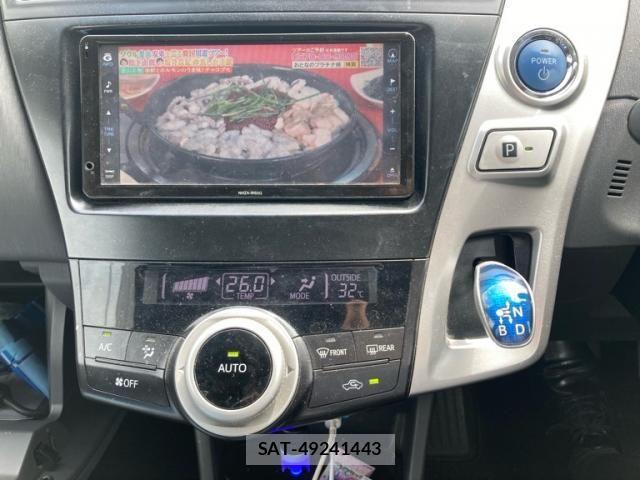 Toyota PRIUS ALPHA 2011-11 7562685-24