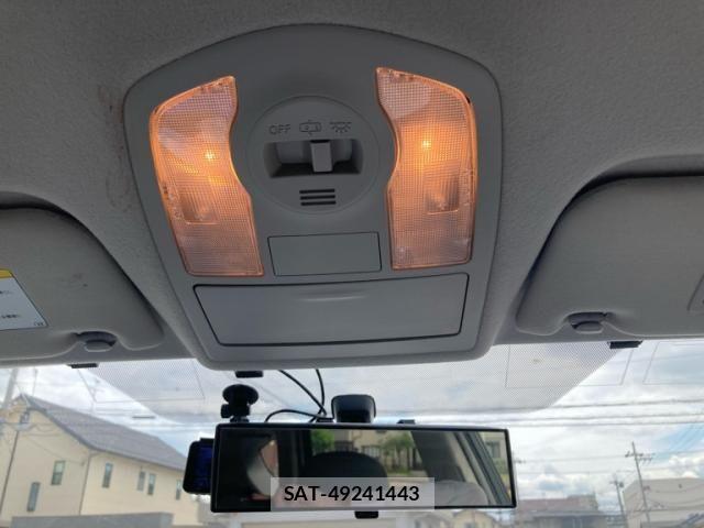 Toyota PRIUS ALPHA 2011-11 7562685-26