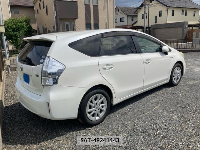 Toyota PRIUS ALPHA 2011-11 7562685-3