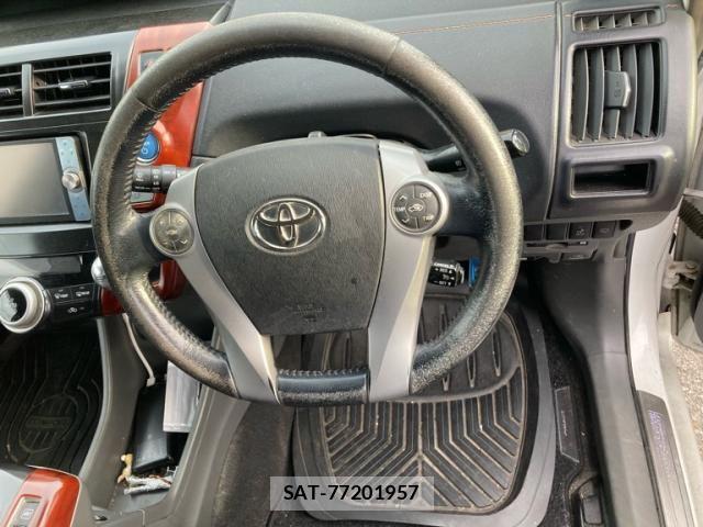 Toyota PRIUS ALPHA 2011-10 7562678-9