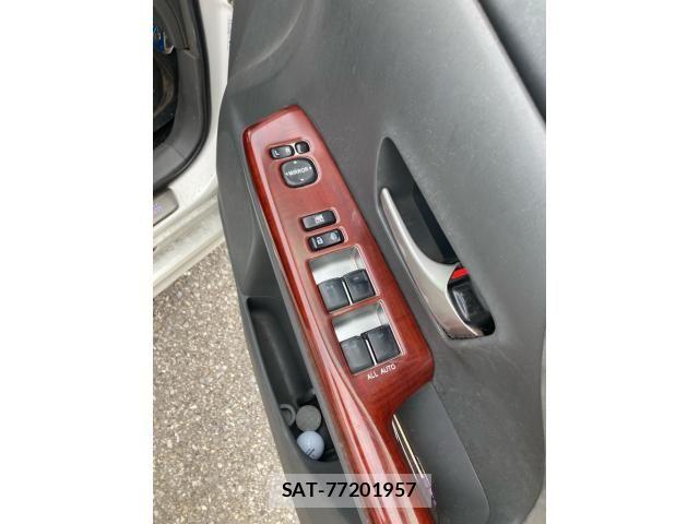 Toyota PRIUS ALPHA 2011-10 7562678-10