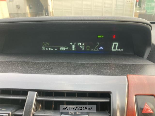 Toyota PRIUS ALPHA 2011-10 7562678-12