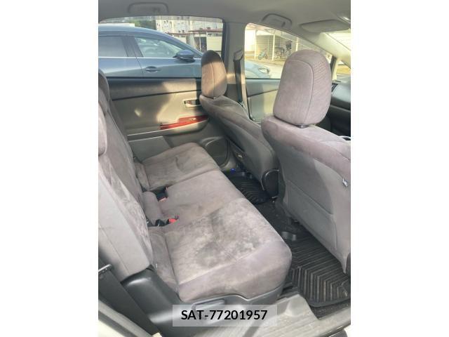 Toyota PRIUS ALPHA 2011-10 7562678-23