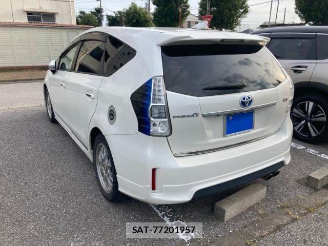 Toyota PRIUS ALPHA 2011-10 7562678-2