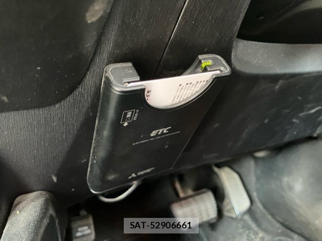 Toyota PRIUS ALPHA 2017-01 7562676-28