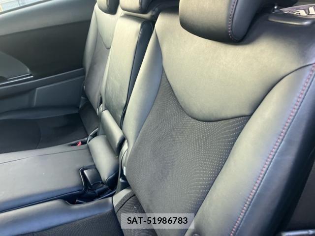 Toyota PRIUS ALPHA 2013-09 7619374-16