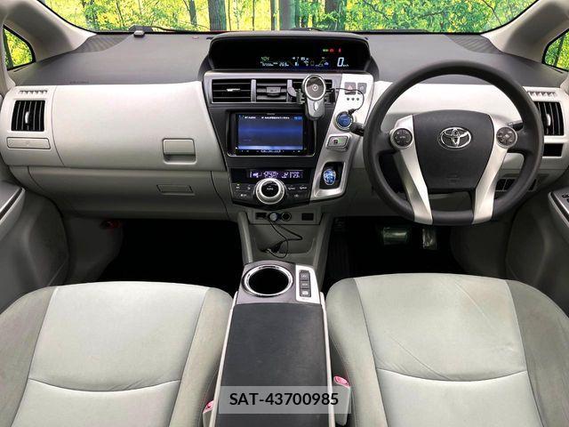 Toyota PRIUS ALPHA 2012-10 7619384-1