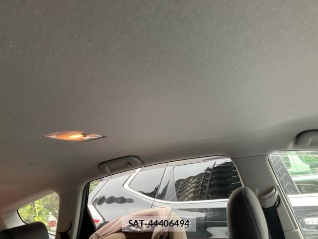 Toyota PRIUS ALPHA 2012-01 7619382-16