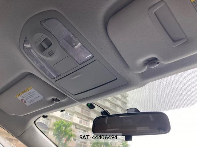 Toyota PRIUS ALPHA 2012-01 7619382-18