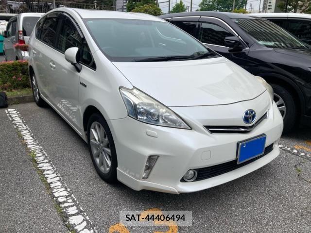 Toyota PRIUS ALPHA 2012-01 7619382-1