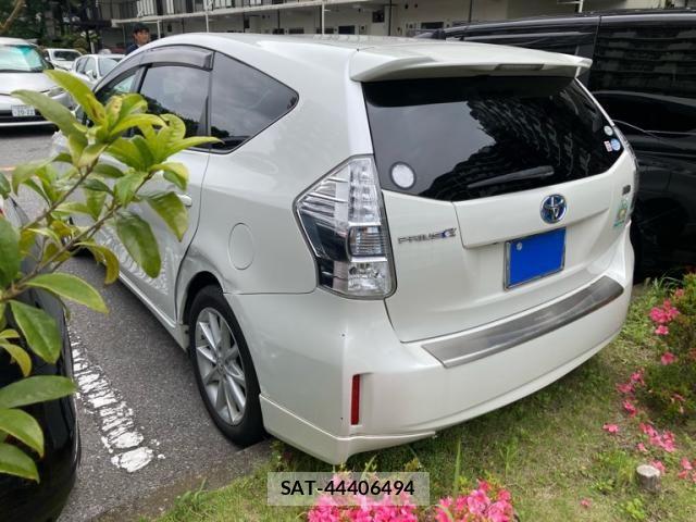 Toyota PRIUS ALPHA 2012-01 7619382-2