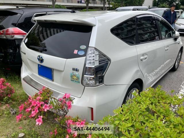 Toyota PRIUS ALPHA 2012-01 7619382-3