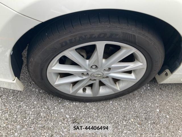 Toyota PRIUS ALPHA 2012-01 7619382-5