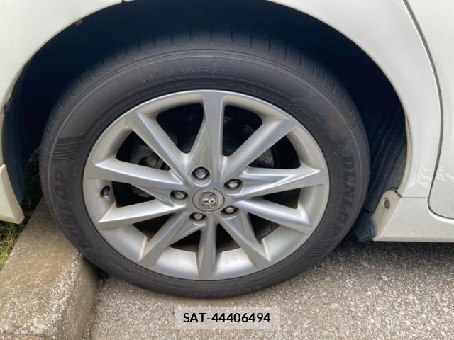Toyota PRIUS ALPHA 2012-01 7619382-7