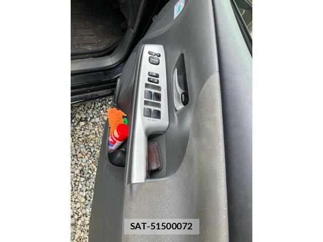 Toyota PRIUS ALPHA 2011-12 7619385-10