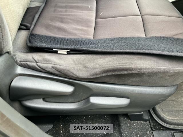 Toyota PRIUS ALPHA 2011-12 7619385-13