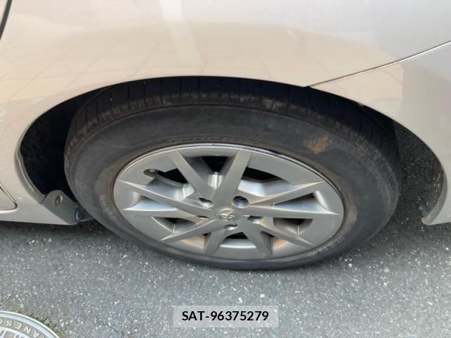Toyota PRIUS ALPHA 2014-02 7619388-11