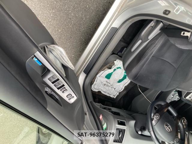 Toyota PRIUS ALPHA 2014-02 7619388-13