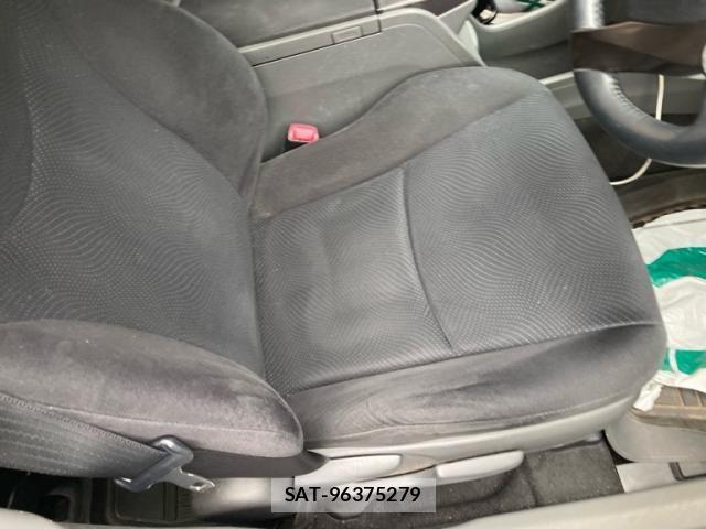 Toyota PRIUS ALPHA 2014-02 7619388-15