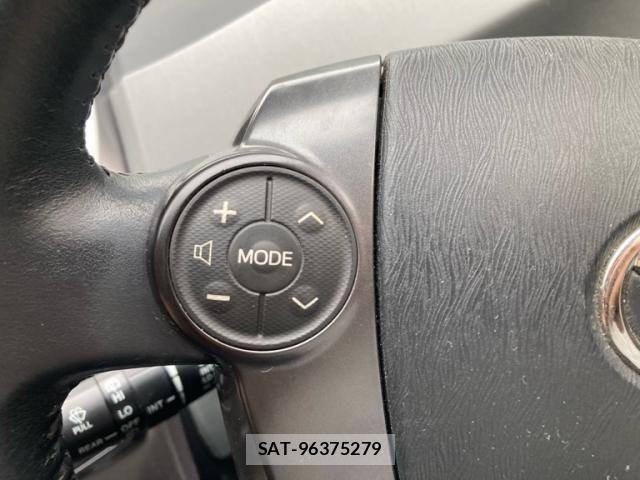 Toyota PRIUS ALPHA 2014-02 7619388-18