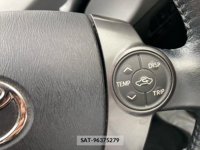 Toyota PRIUS ALPHA 2014-02 7619388-19