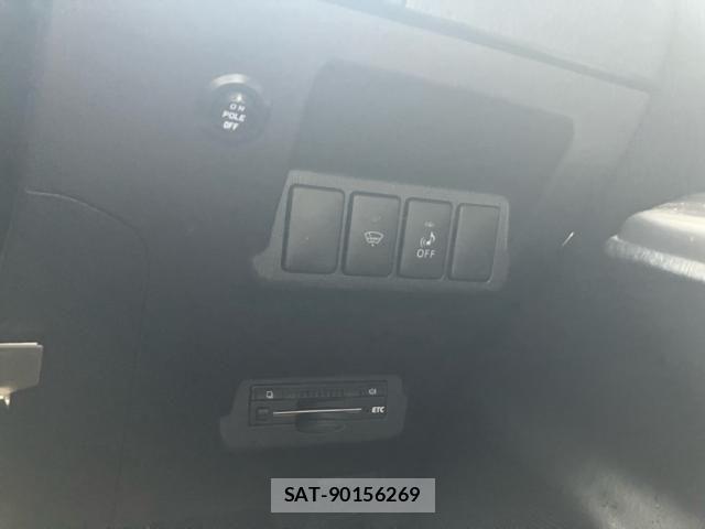 Toyota PRIUS ALPHA 2015-05 7619375-13