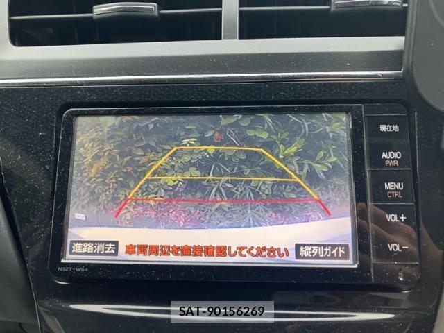 Toyota PRIUS ALPHA 2015-05 7619375-16