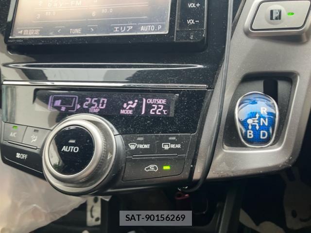 Toyota PRIUS ALPHA 2015-05 7619375-17