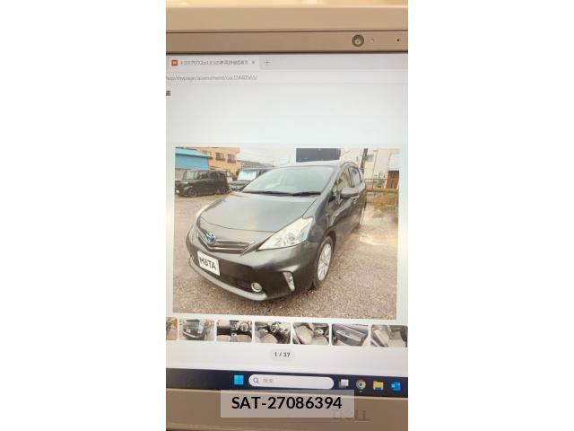 Toyota PRIUS ALPHA 2012-11 7619380-1
