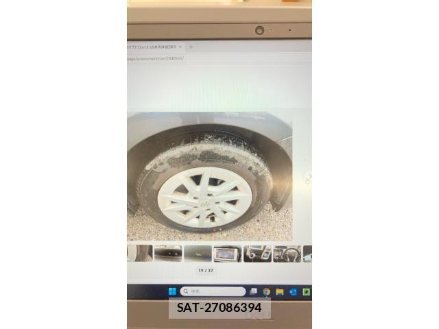 Toyota PRIUS ALPHA 2012-11 7619380-19