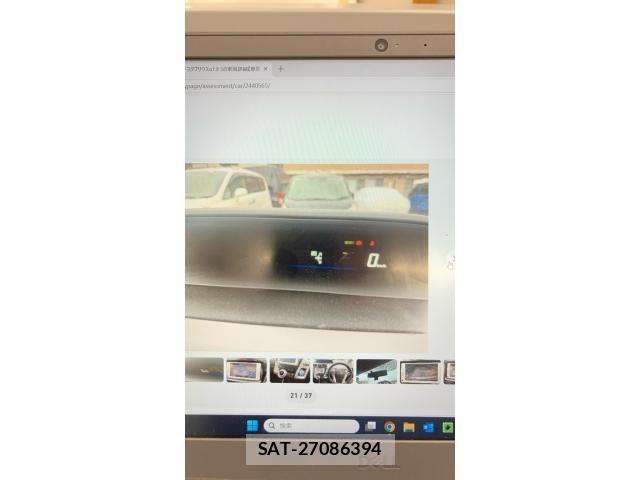 Toyota PRIUS ALPHA 2012-11 7619380-21