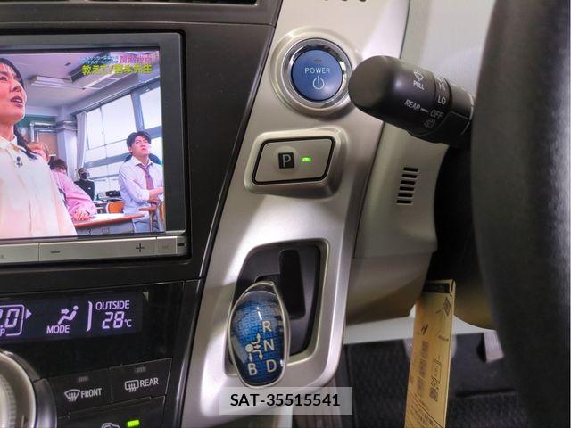 Toyota PRIUS ALPHA 2014-01 7619372-11