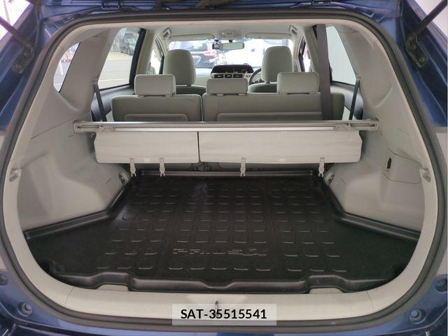 Toyota PRIUS ALPHA 2014-01 7619372-6