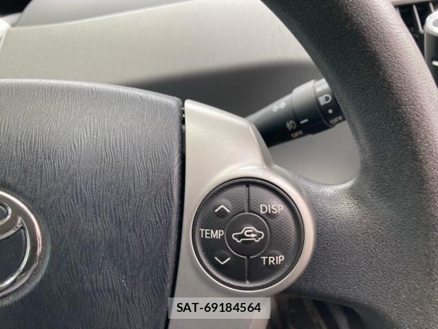 Toyota PRIUS ALPHA 2013-06 7619383-13