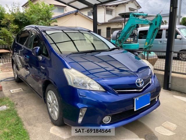 Toyota PRIUS ALPHA 2013-06 7619383-1