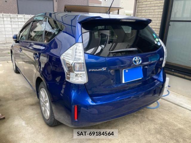 Toyota PRIUS ALPHA 2013-06 7619383-2