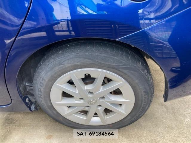 Toyota PRIUS ALPHA 2013-06 7619383-5