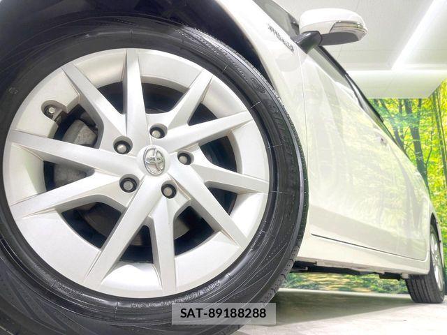 Toyota PRIUS ALPHA 2013-03 7619369-12